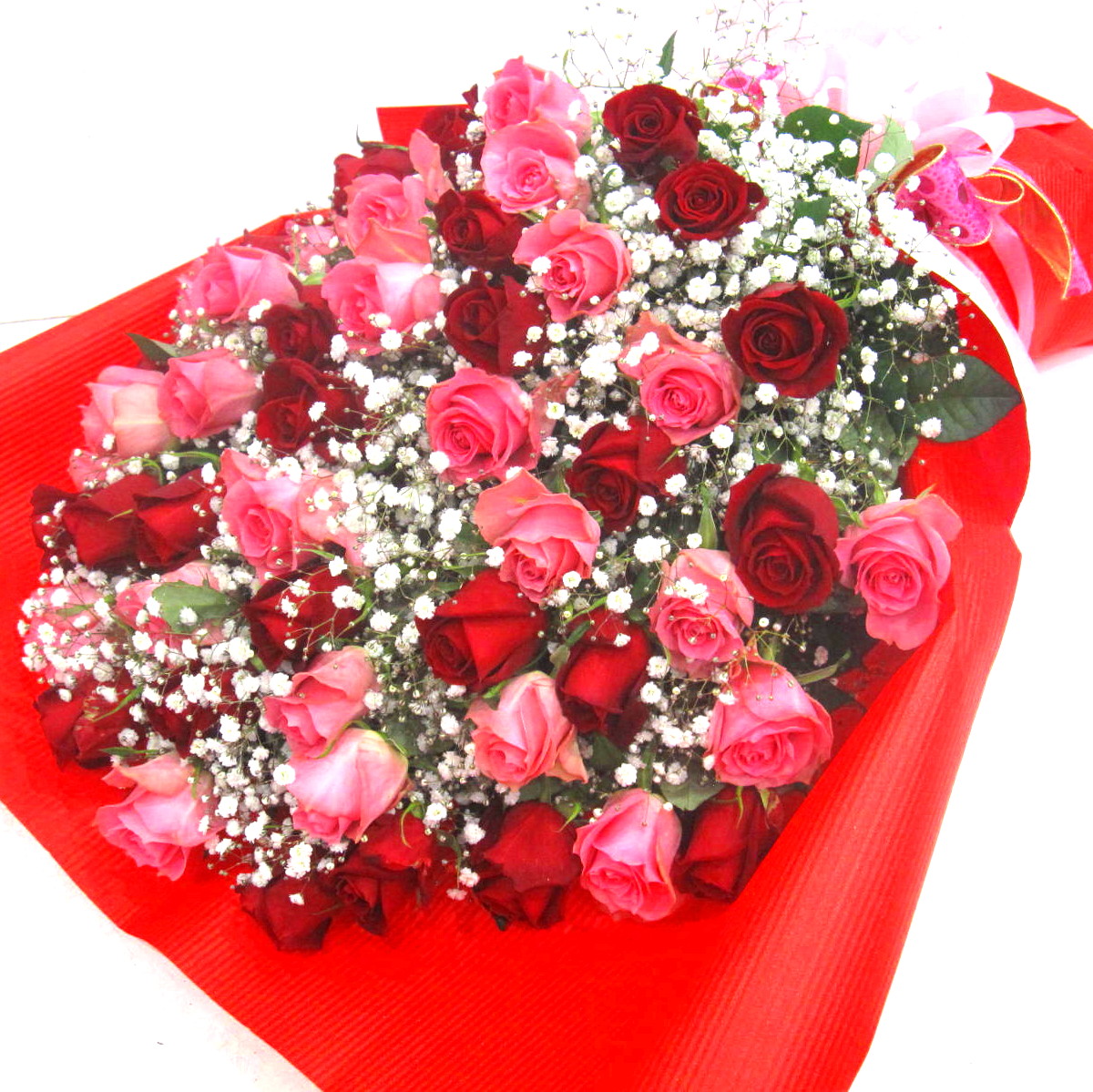 厳選】赤いバラとピンクバラとかすみ草の豪華な花束｜商品詳細
